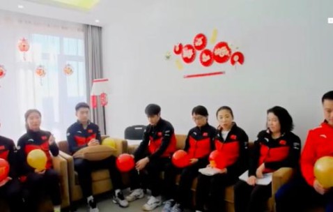 百家乐app下载页-李琰满意速滑队世界杯战果 跨界执教看重团队气氛