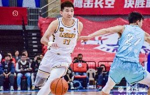 孙铭徽/胡金秋未发力！广厦首回合碾压青岛 全面开花威力尽显