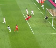 海港2球领先！莱昂纳多&amp;李圣龙门前双人包抄，后者头球俯冲破门